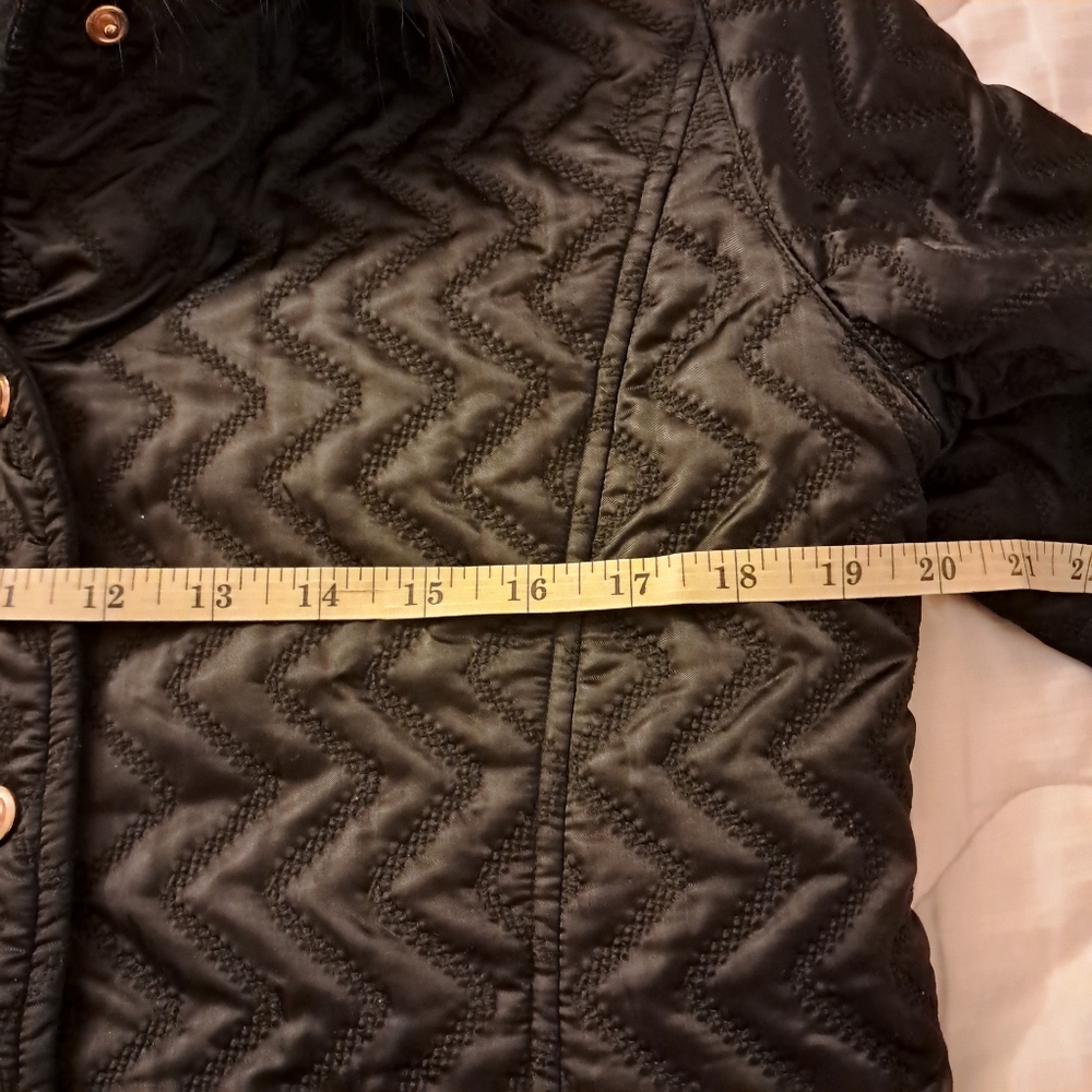 St. John Coat Women's Medium M Black Quilted Designer Fox Fur Luxury Statement - Picture 10 of 16